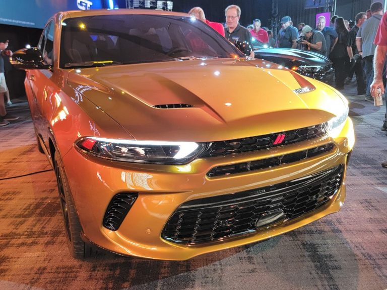 Dodge Hornet Puts the Sport Back in the Compact SUV Segment  Dodge Garage
