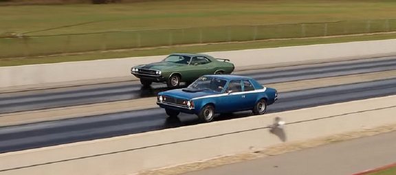 '71 Hornet races a '70 Challenger