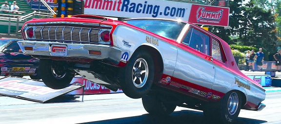 First-Time Winner and His HEMI<sup>&reg;</sup> Super Stocker Scorch Summit Motorsports Parks!