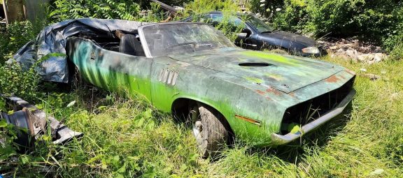 Abandoned '71 Plymouth 'Cuda Convertible