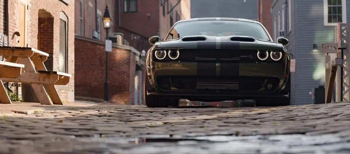 Challenger SRT Hellcat